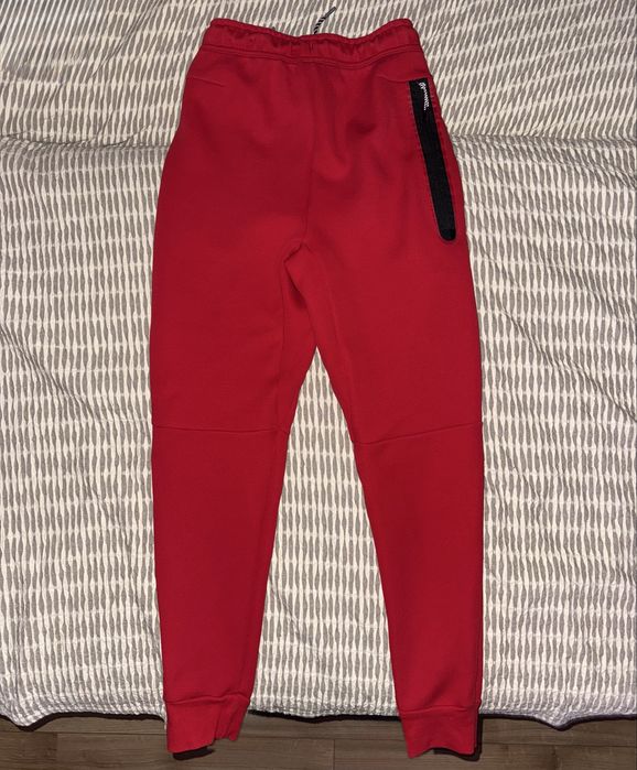 pantaloni nike tech red