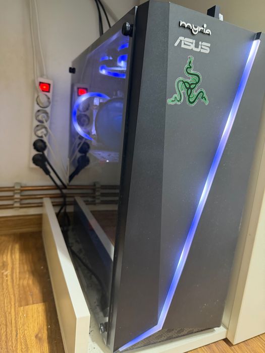 Pc Asus de gaming - stare foarte buna