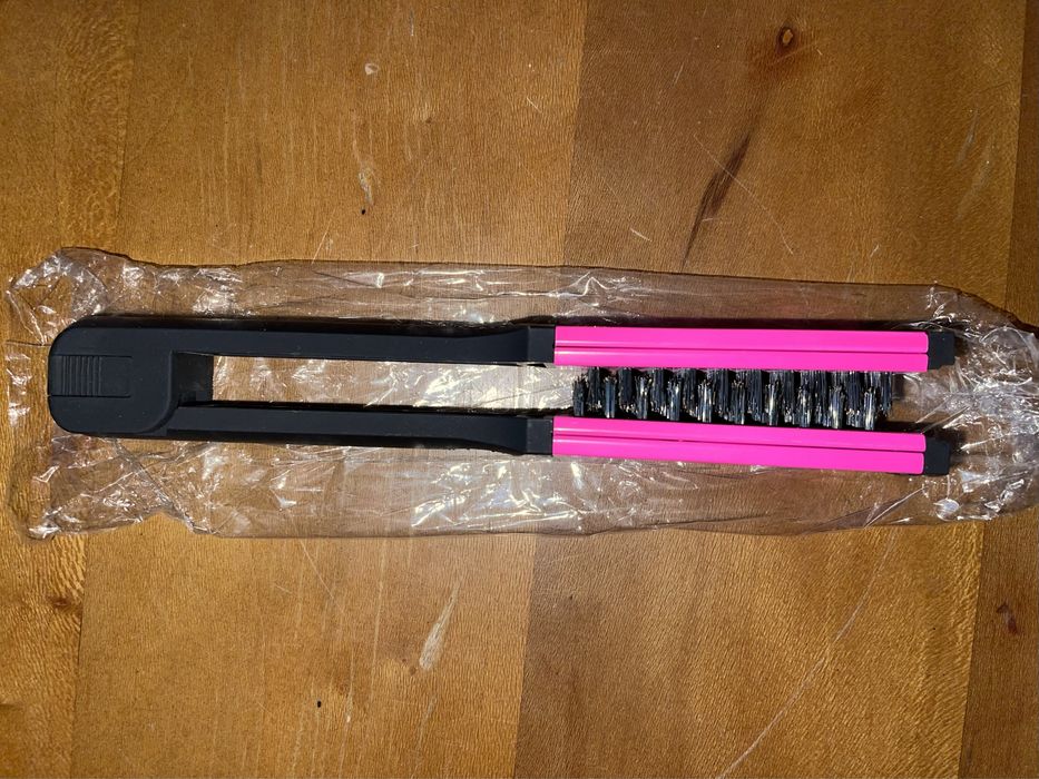 Расчёска, кисть, щипцы-щётка для кератина