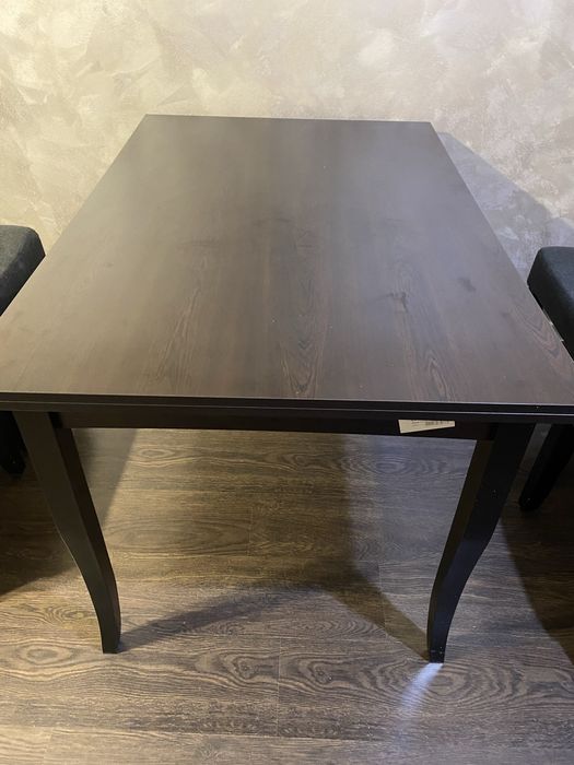 Трапезна   маса.