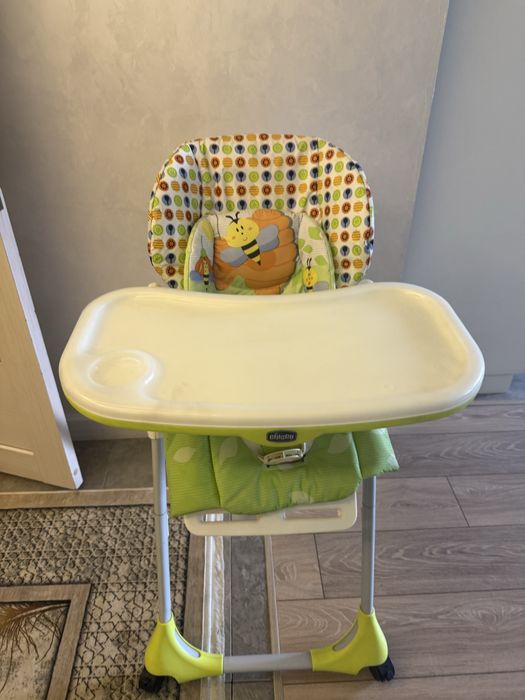 Продам детский стульчик для кормления chicco