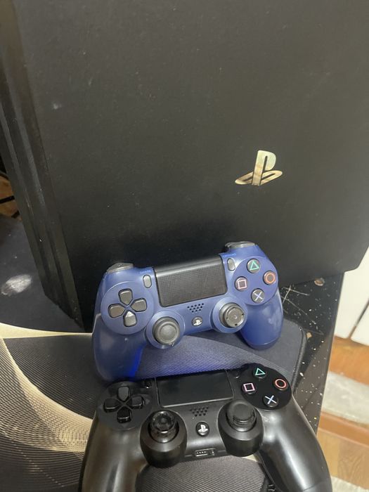 Продам Sony PlayStation 4 Pro 1 ТБ прошитая
