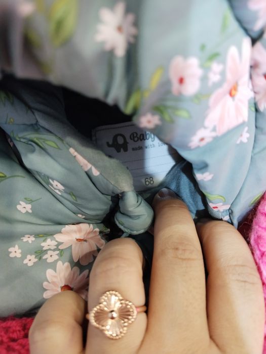 Продам комбинезон для девочки