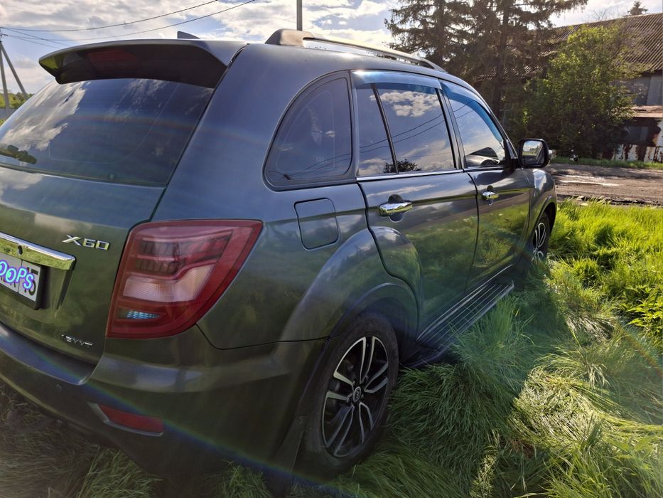 Продам, кроссовер Lifan X60