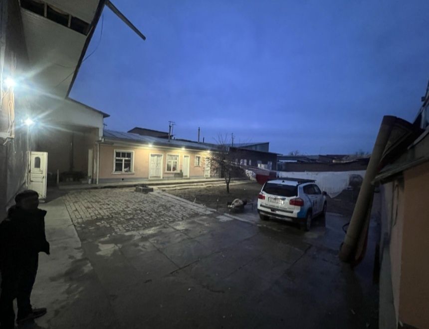 Uchastka sotiladi almashiladi bat xamma variant ko'rib chiqiladi