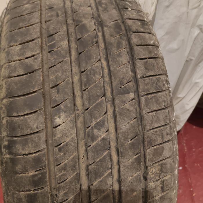 Продам шины летний балон R17/50/225