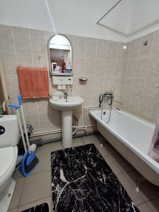 Продаётся 2х комнатная квартира.