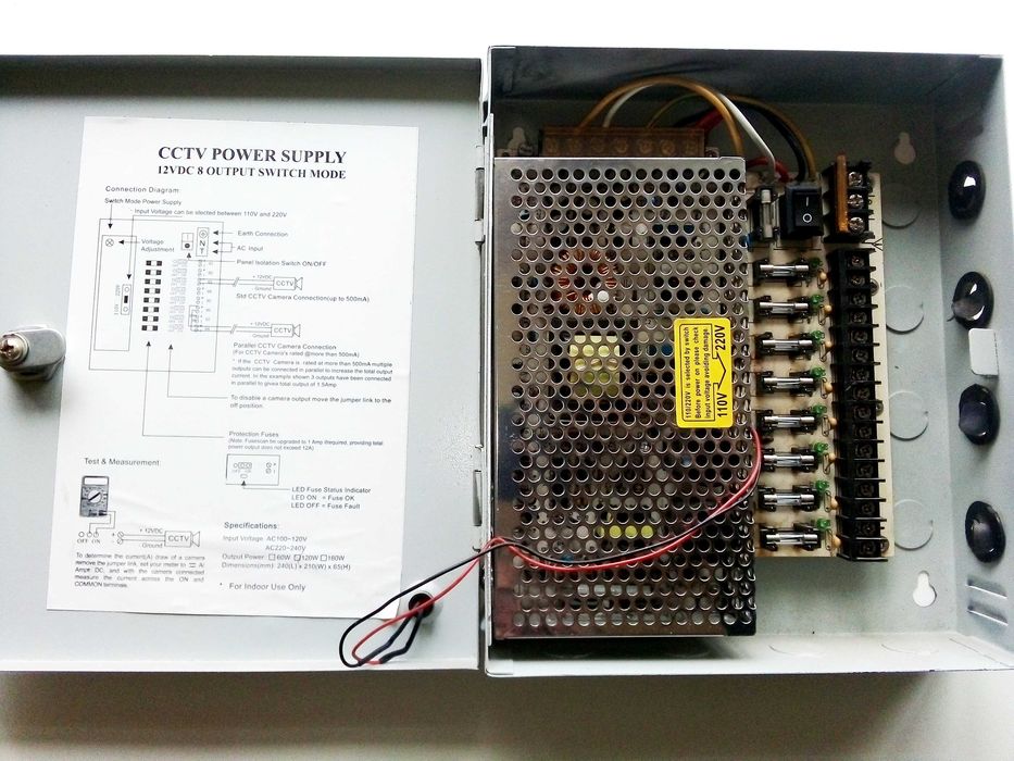 Захранващ блок за камери за видеонаблюдение 12V.DC