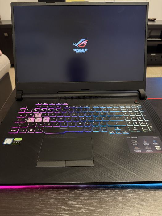 Laptop Gaming ASUS ROG Strix 17,3” RTX 2060