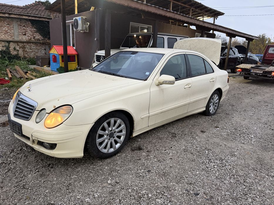 Мерцедес W211 2.2 dizel 2008 Г  само на части