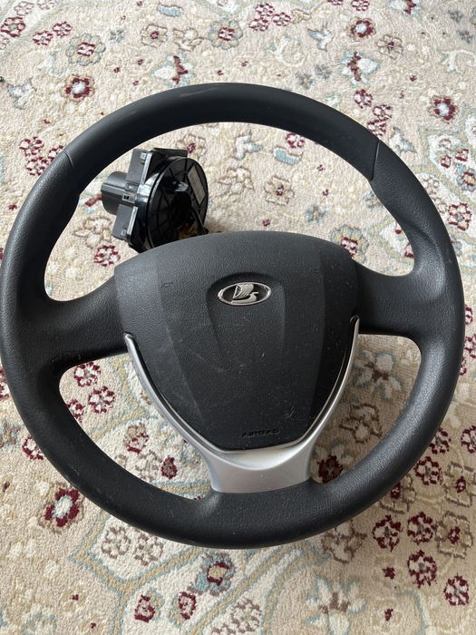 Продам руль приора 2