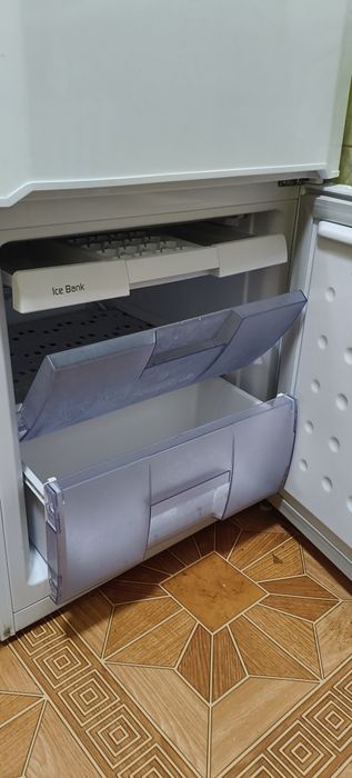 Продам холодильник Веко