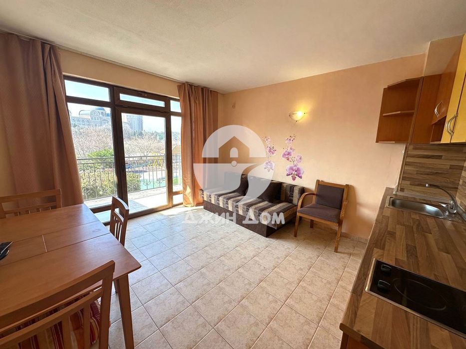 Продава се Двустаен апартамент в Свети Влас - 64 кв.м за 837 €/кв.м - Снимка #1