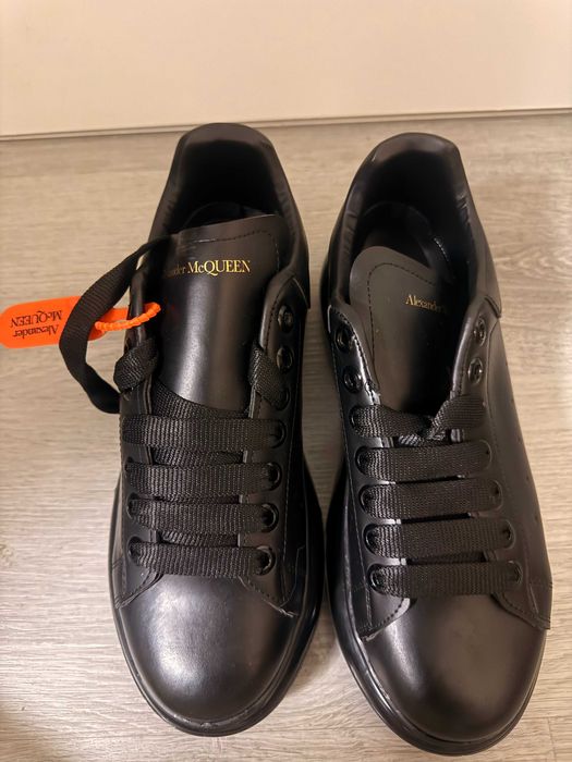 Alexander McQueen, de culoare neagră / nou