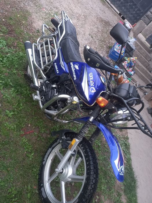 Мотоцикл 200 кубов сольник