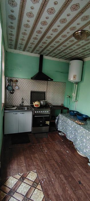 Qarshi.sh.6 sotix.7.xona srochno sotiladi