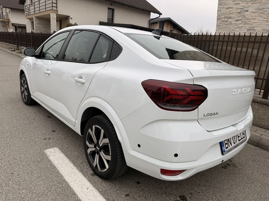 Dacia Logan Journey TCE 90 CVT, din 07.2024, in garantie, automata