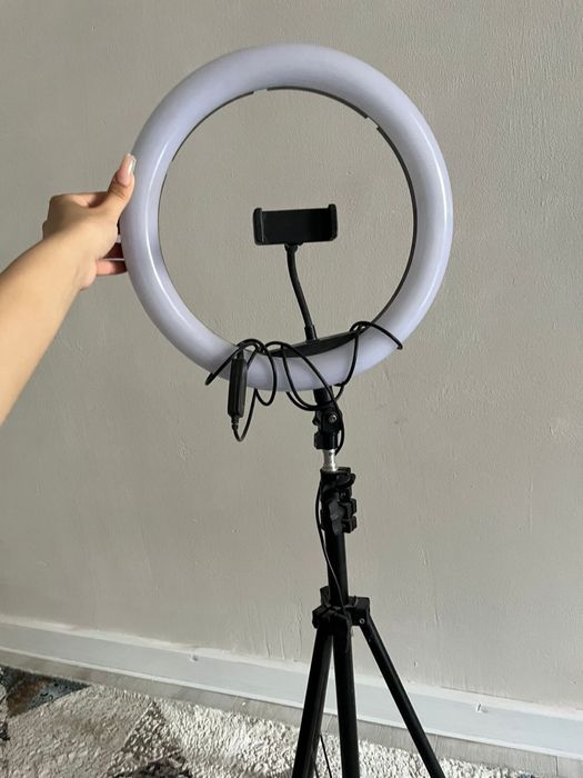 Кольцевая LED лампа  со штативом