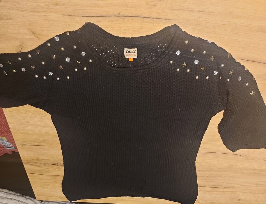 Дамски пуловери ***