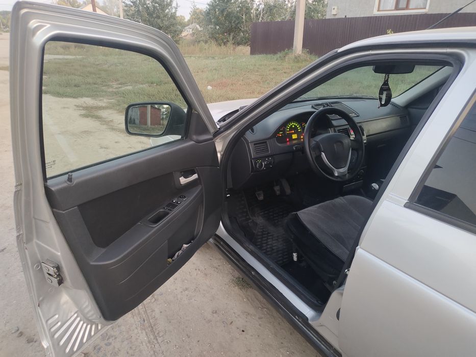 Продам Приору ХТС