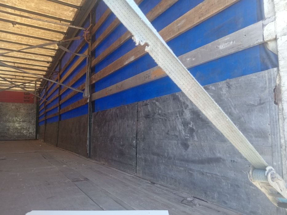 Прицеп Schwarzmuller Сотилади