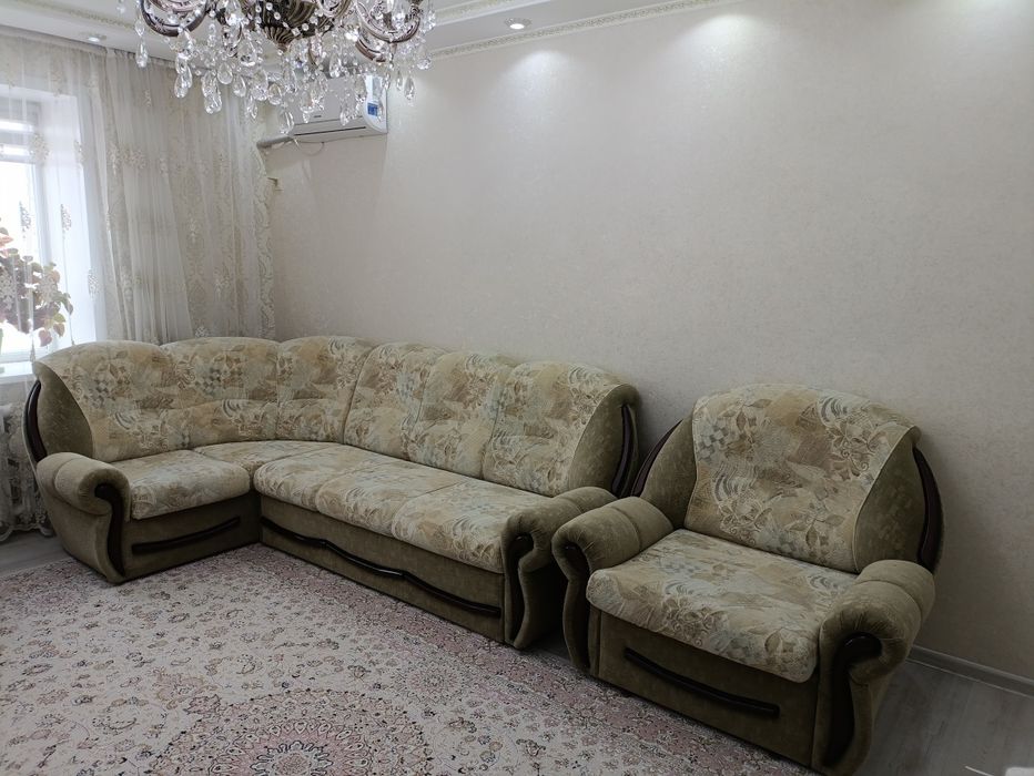 Продам диван с креслом