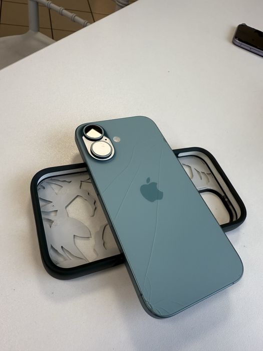 Vând Iphone 16 128GB