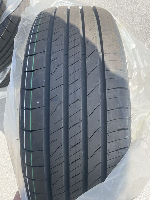 Anvelope Goodyear 215/60R17