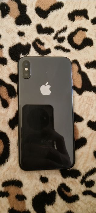 iPhone X 64 GB 85% baterie