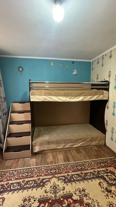 Двухъярусная кровать