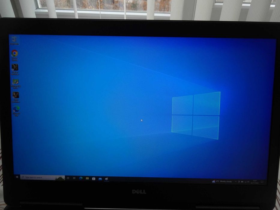 Лаптоп Dell Precision 7710 i7-6820HQ 2.70GHz/RAM32GB/QuadroM3000M 4GB