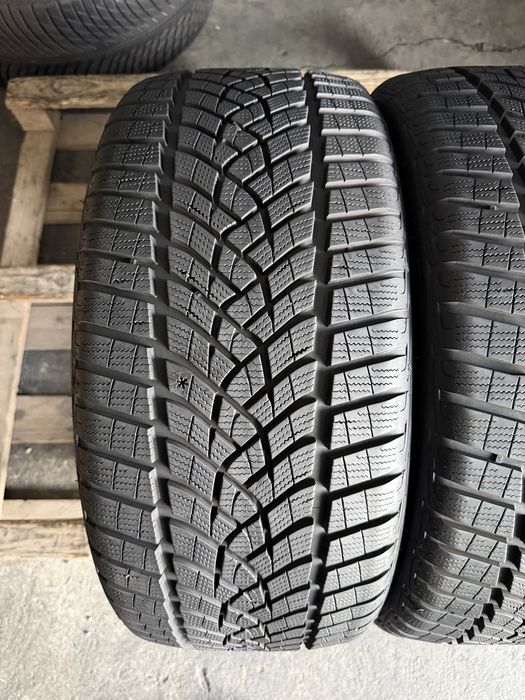 2 anvelope iarna ca NOI 235/35/20 , GoodYear , DOT 2023 , 7.8 mm
