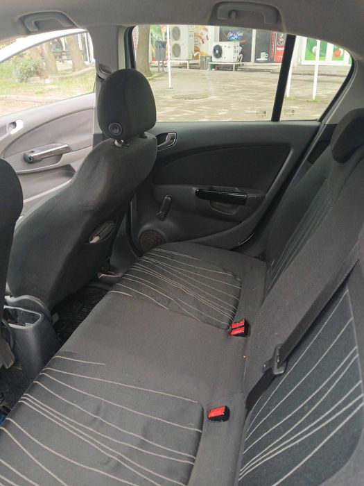 Опел Корса 1000к. 2010г.