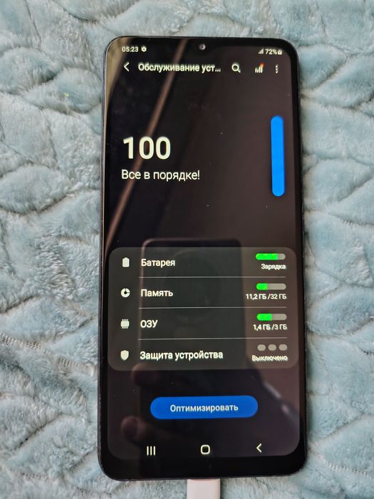 продаётся телефон