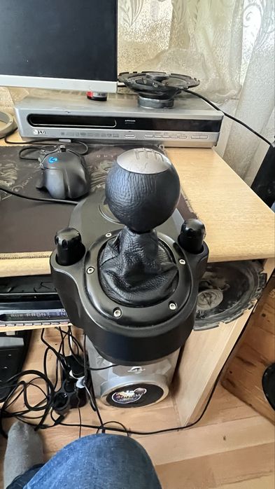 Logitech g29 + shifter волан за игра