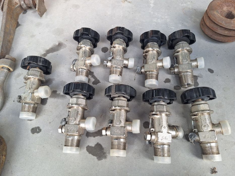 Циркуляр, Кран за CO2 и други