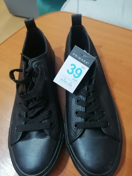 Pantofi sport marca PRIMARK