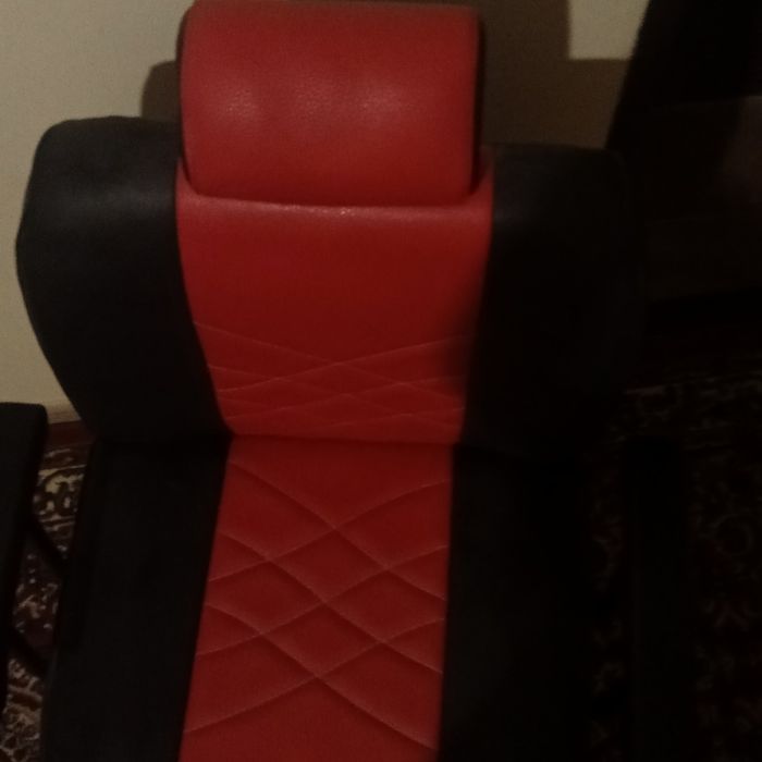 Salon uchun kreslo hali yangi