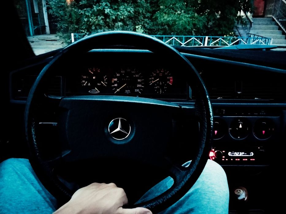 Мерседес Benz 190