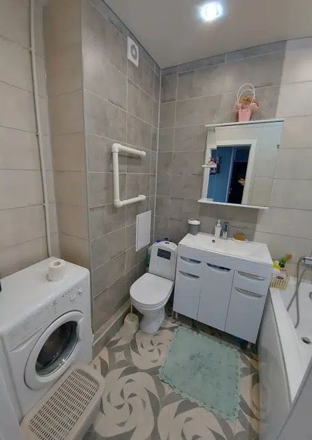 Аренда Высокопотолочка 2-2-3 Метро Ойбек Центр Иностранцам или ЗАГС