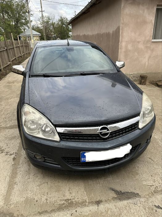 Opel Astra H TwinTop 1.9 CDTI 140 cp