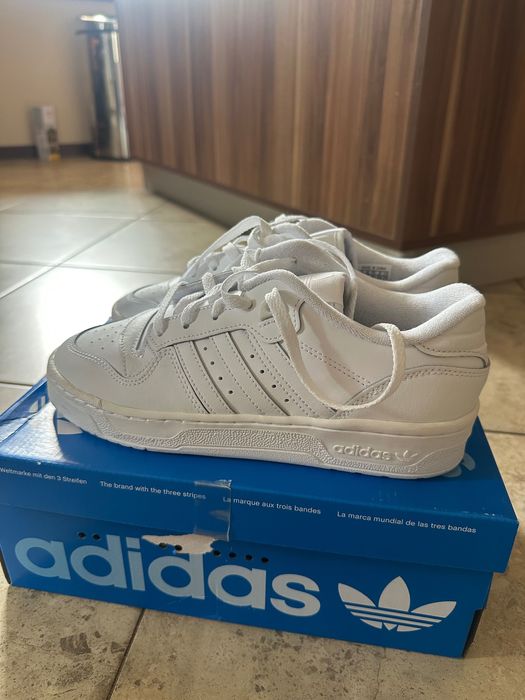 Дамски кецове Adidas Rivalry low