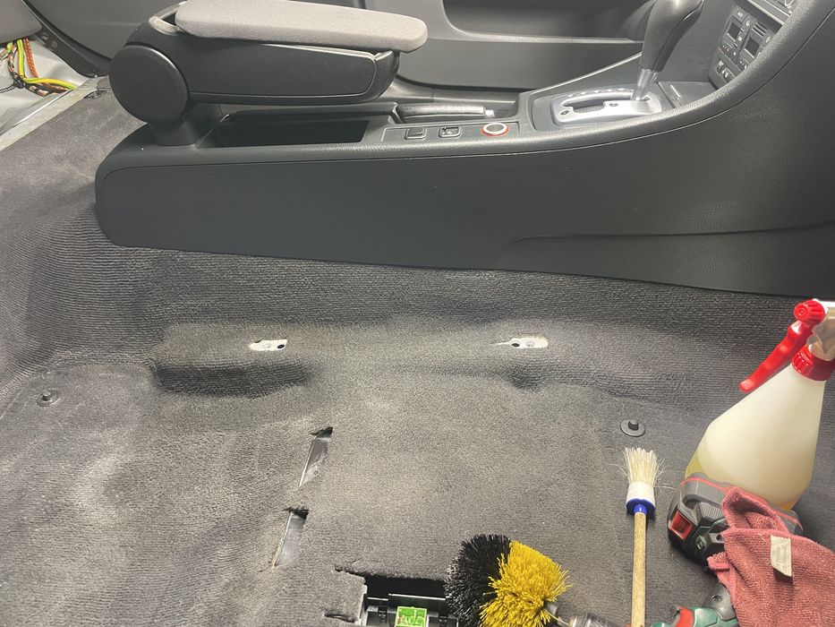 Polish auto / faruri ,detailing auto , curatăt interior  Constanta !