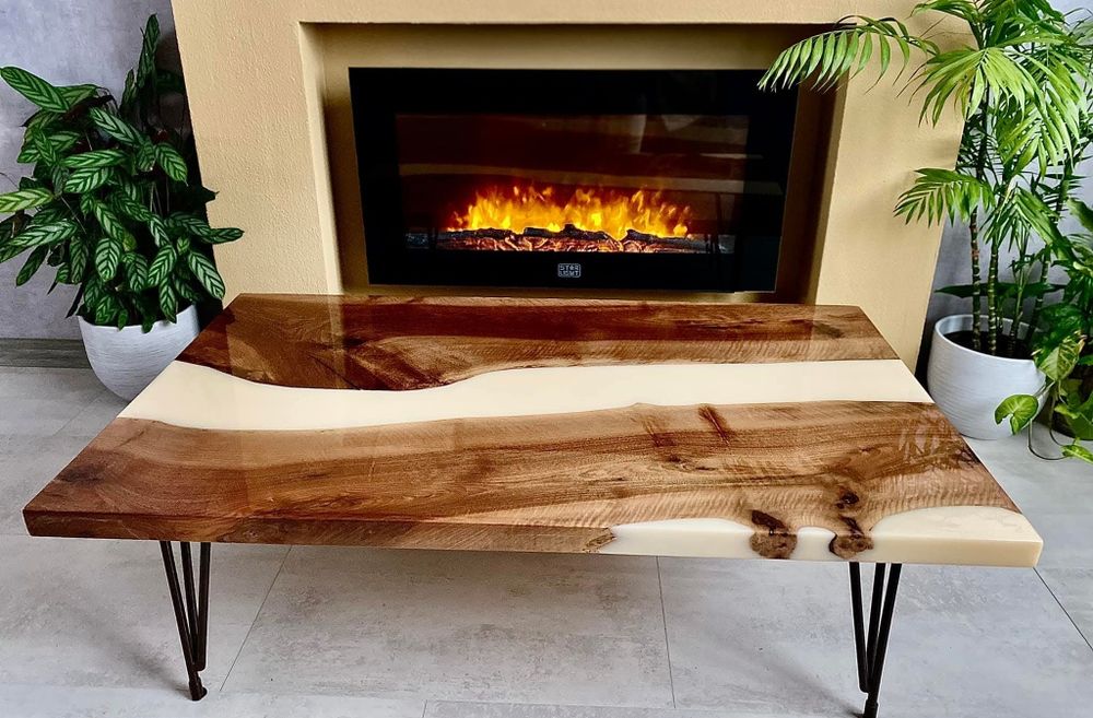 Холна маса от орех и смола