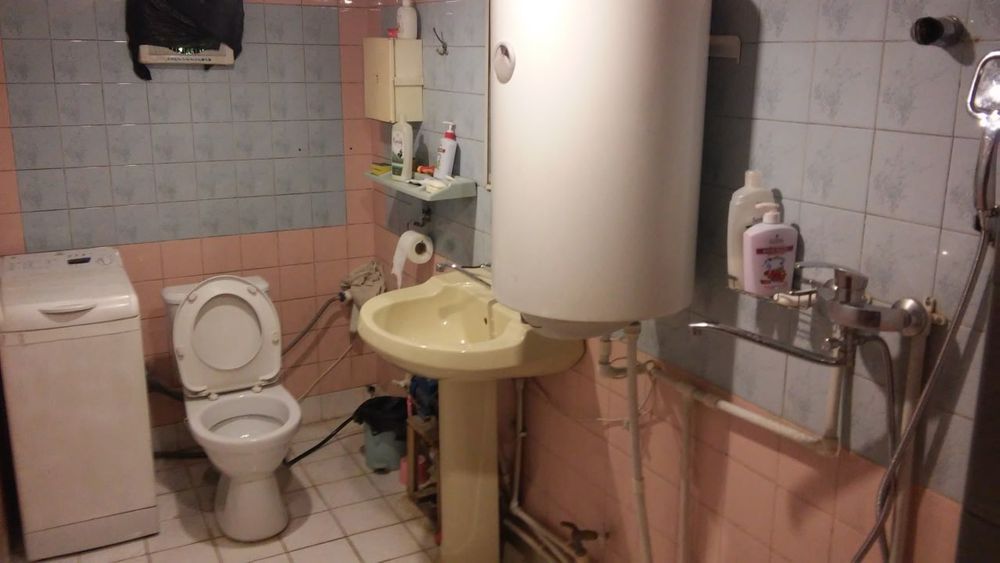 Кирп 2 эт дом, В 4 км от Нов Узбекистан в 3 км от круга Рохат. в аренд