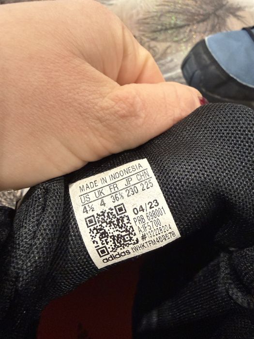 Ботуши адидас номер 37