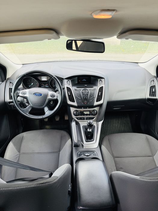De vanzare ford 1,6 dizel an 2013  nu sa scos numere rosi se pot scoate pret 2500 euro