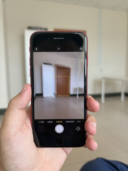 iPhone SE 2 (64 GB)