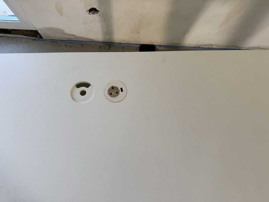 Birou reglabil 160x80 cu 2 motoare marca Linak