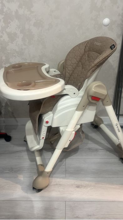 Стол для кормеления